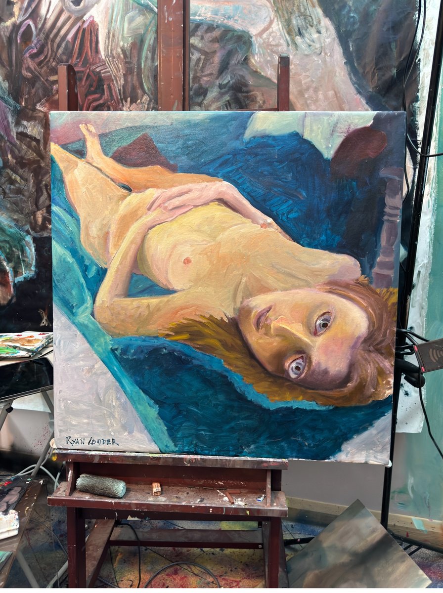 Zomer Nude On Blue Velvet - in-context-studio